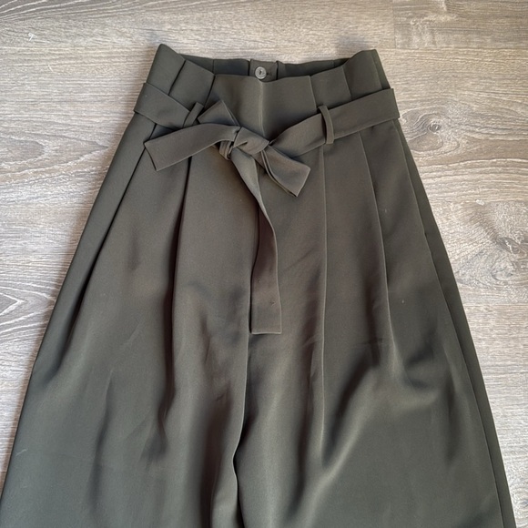 COS green  belted paper-bag cropped trousers 4 - Picture 6 of 13